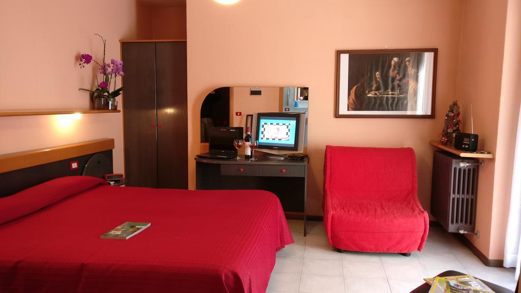 Hotel La Lanterna Chiesa in Valmalenco Extérieur photo